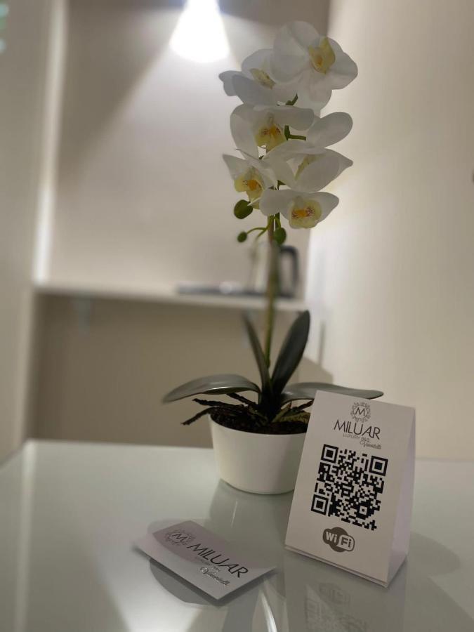 Miluar Luxury B&B - Vanvitelli เนเปิลส์ ภายนอก รูปภาพ
