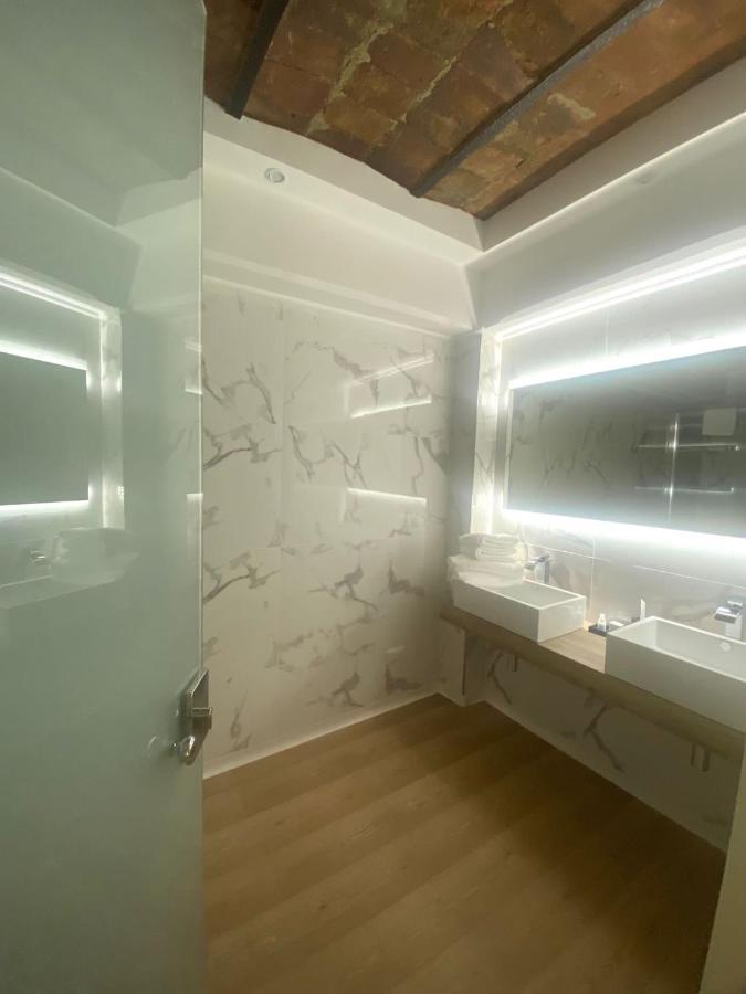 Miluar Luxury B&B - Vanvitelli เนเปิลส์ ภายนอก รูปภาพ