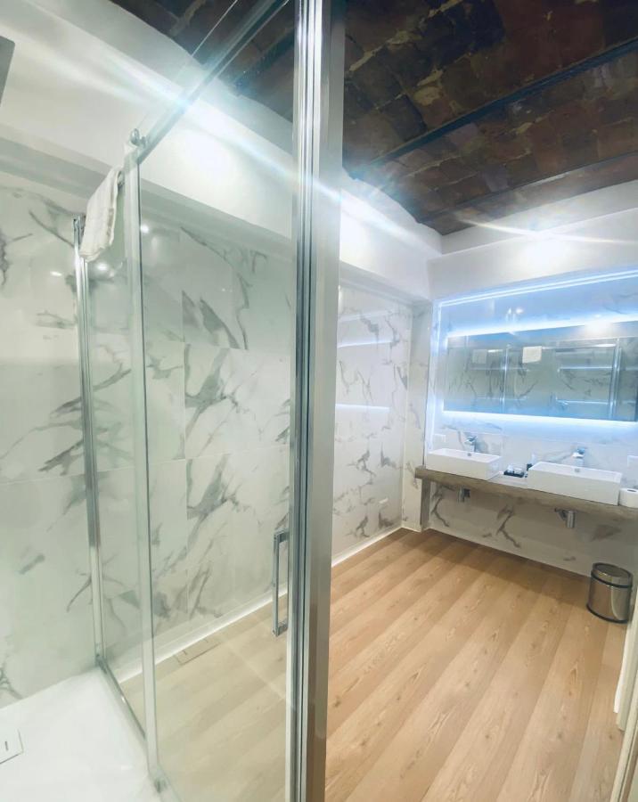 Miluar Luxury B&B - Vanvitelli เนเปิลส์ ภายนอก รูปภาพ