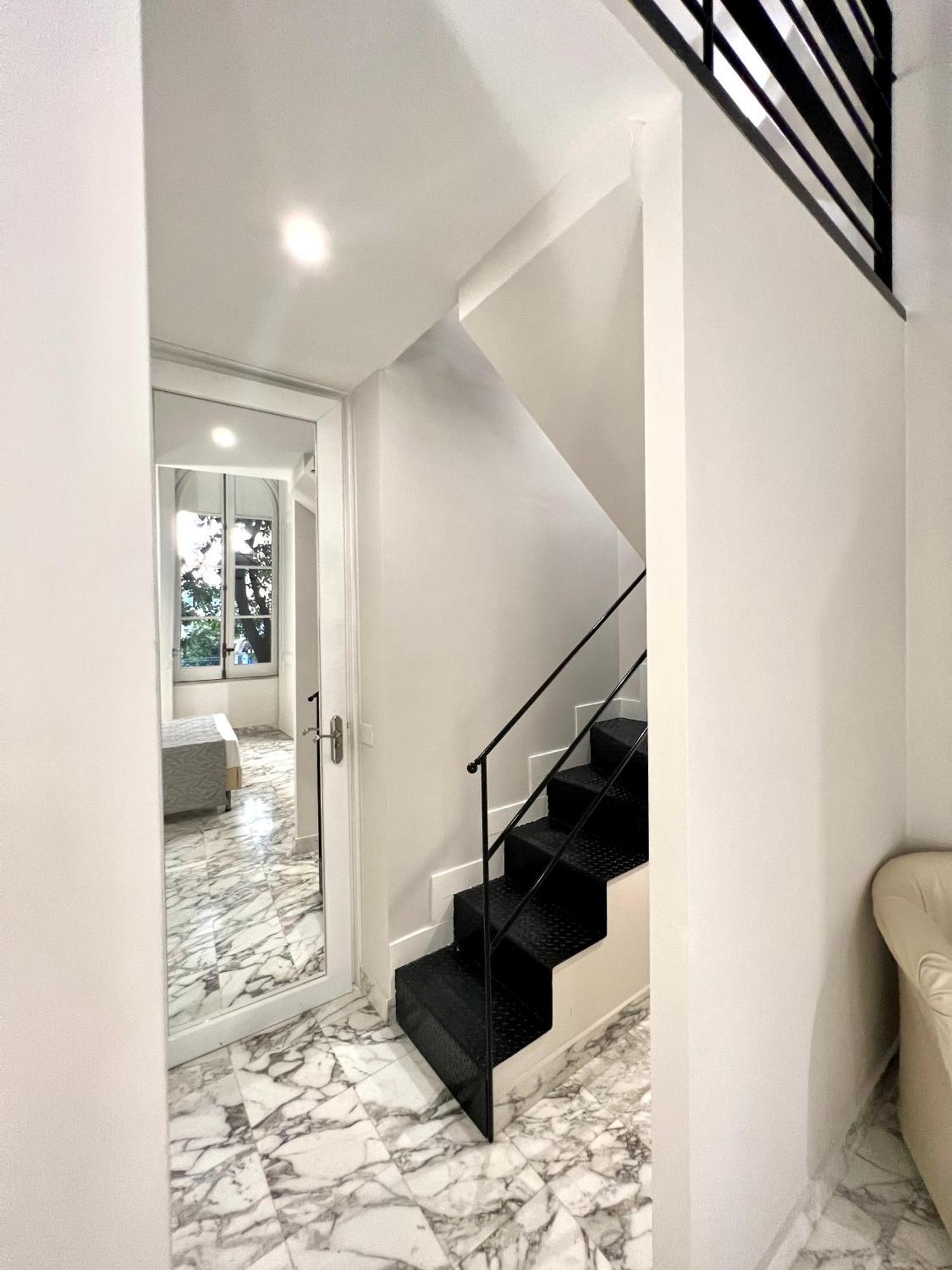 Miluar Luxury B&B - Vanvitelli เนเปิลส์ ภายนอก รูปภาพ